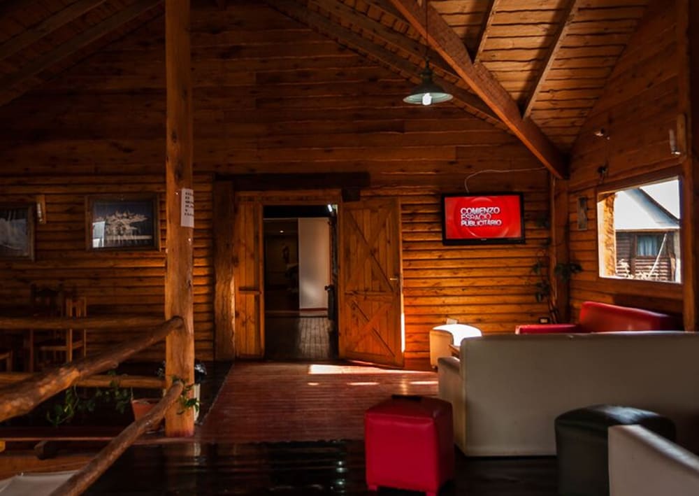 Calafate Hostel 24/47