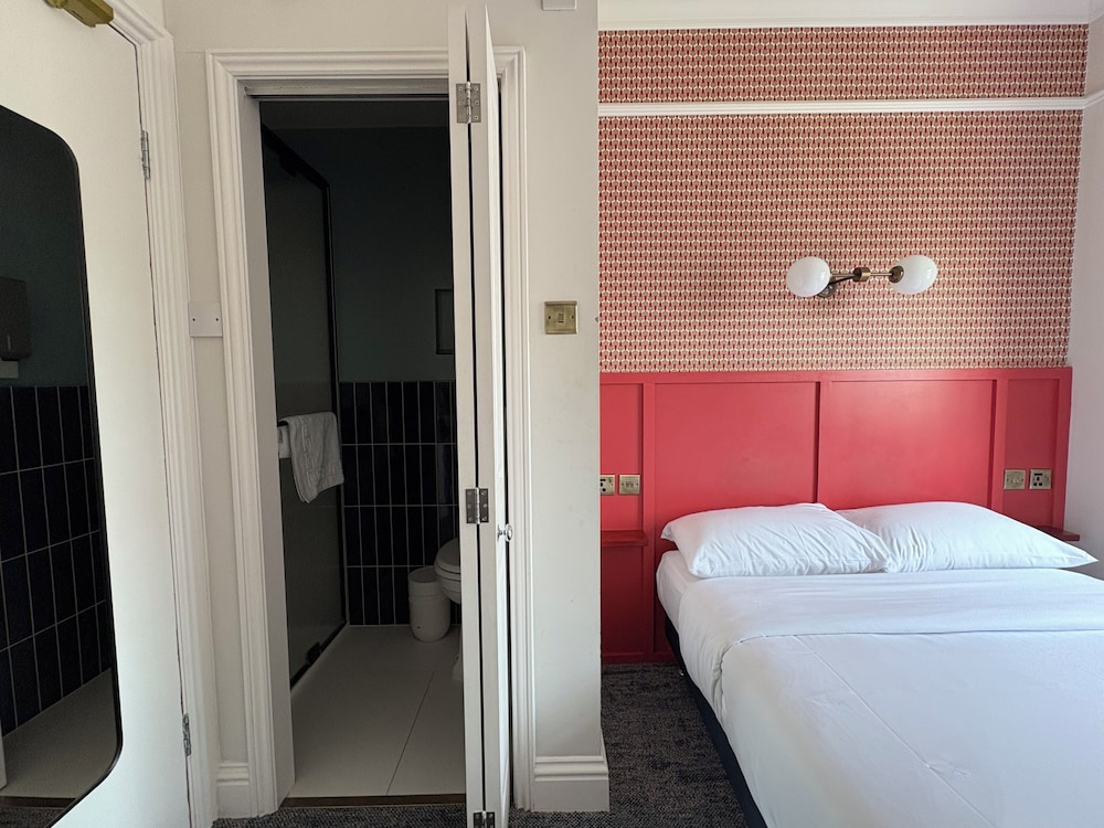 St. David's Hotels 19/50
