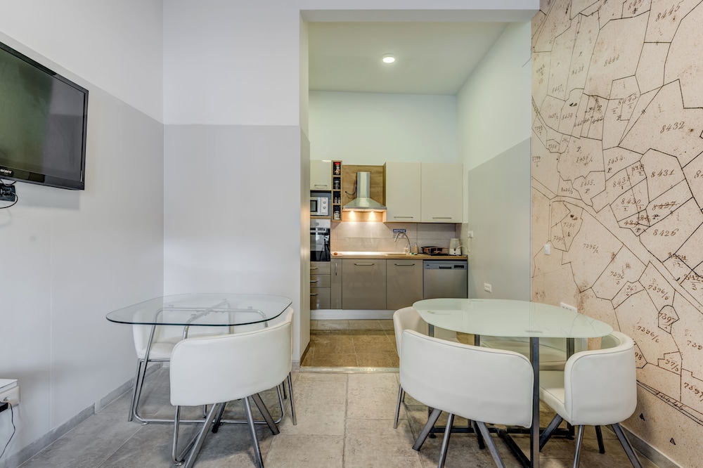 Adriatic Hostel 27/34