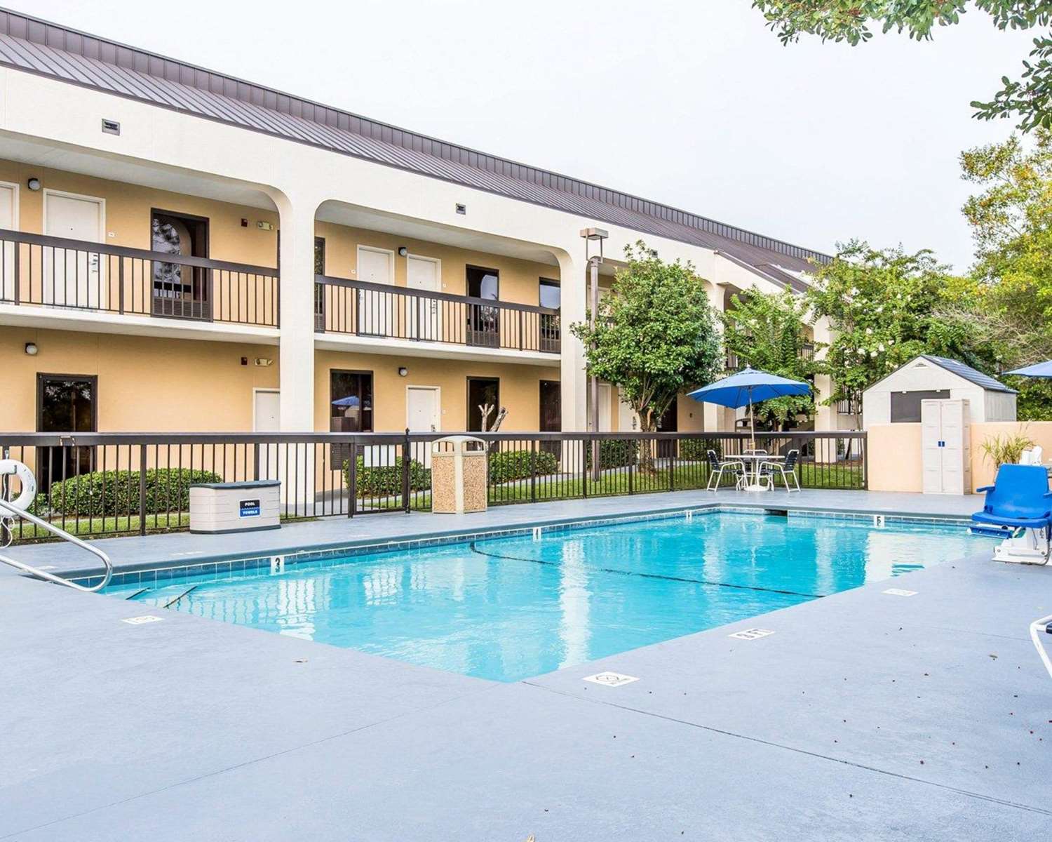 Quality Inn At the Mall - Valdosta 4/40
