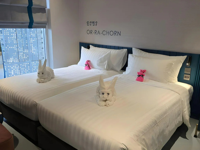 Female Only, Deluxe, Twin Beds