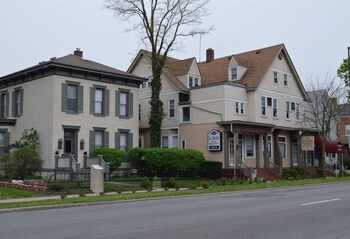Lasalle Bed Breakfast 3/54