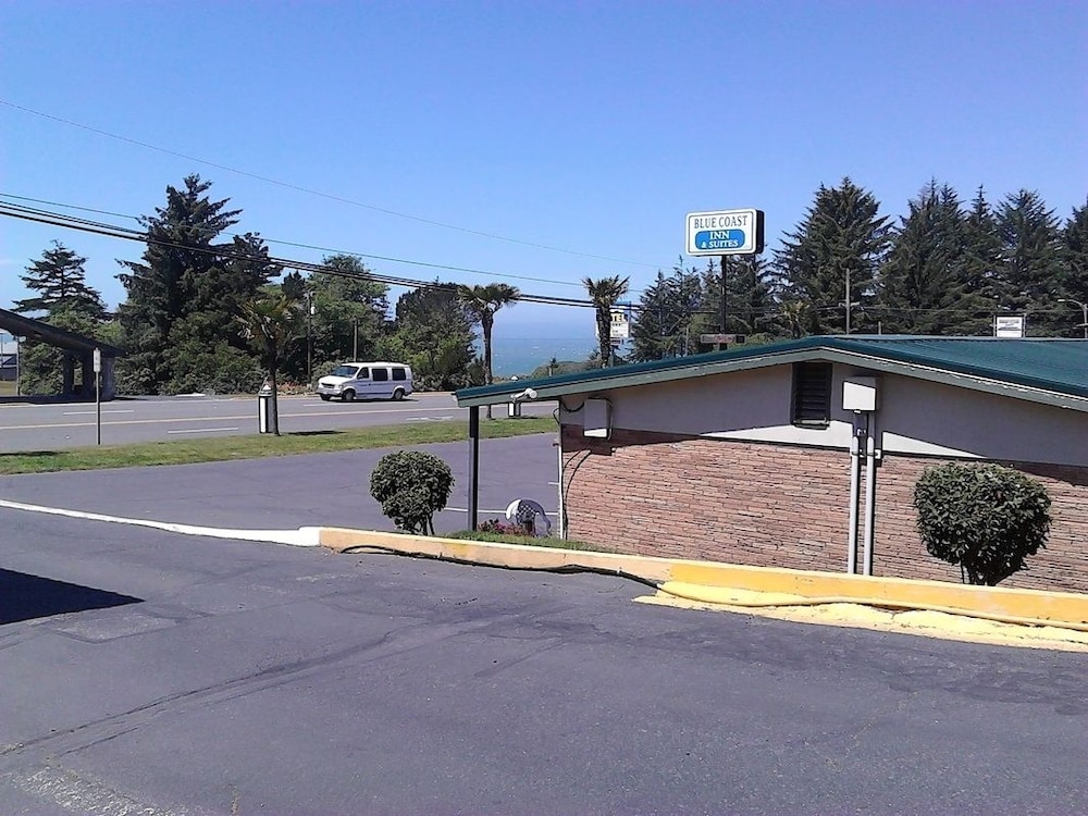 Blue Coast Inn and Suites 36/41