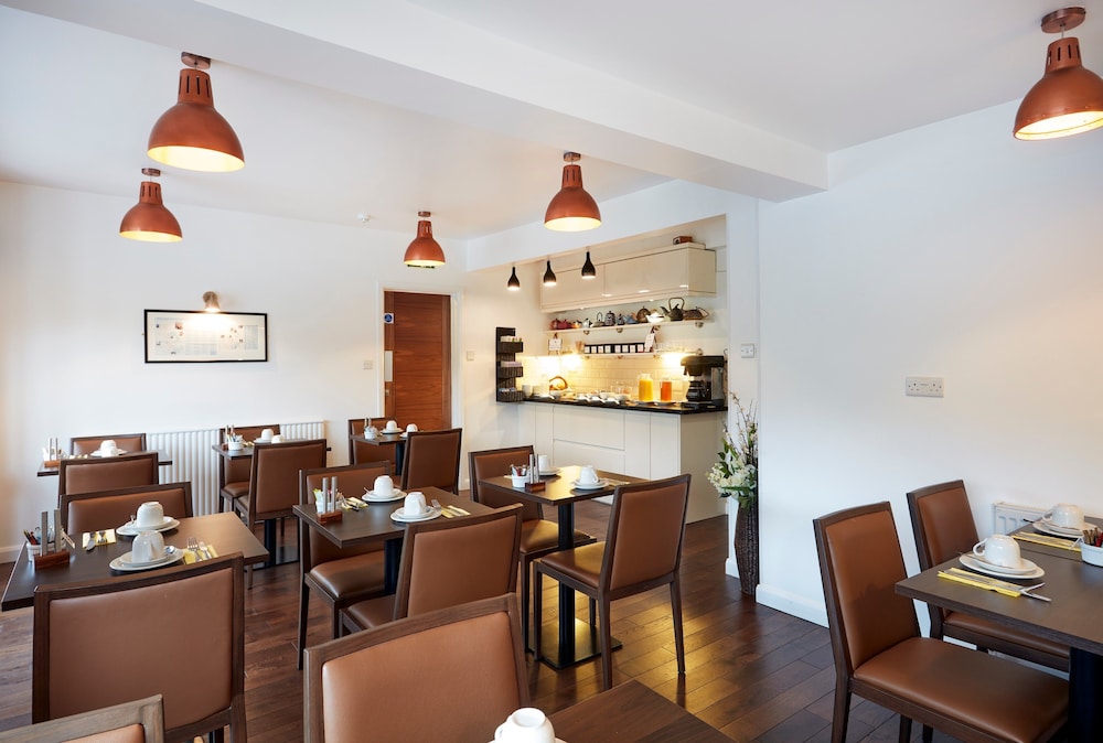 Conifers Guest House 24/31