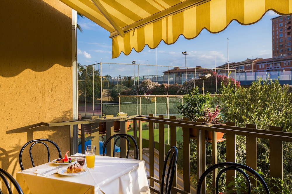 Hotel Residence Ulivi E Palme 53/71