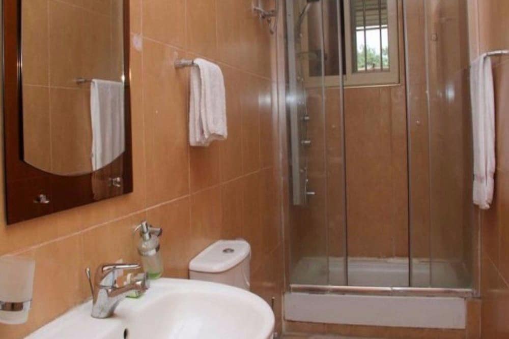 Pelican Hotel Lekki 40/43