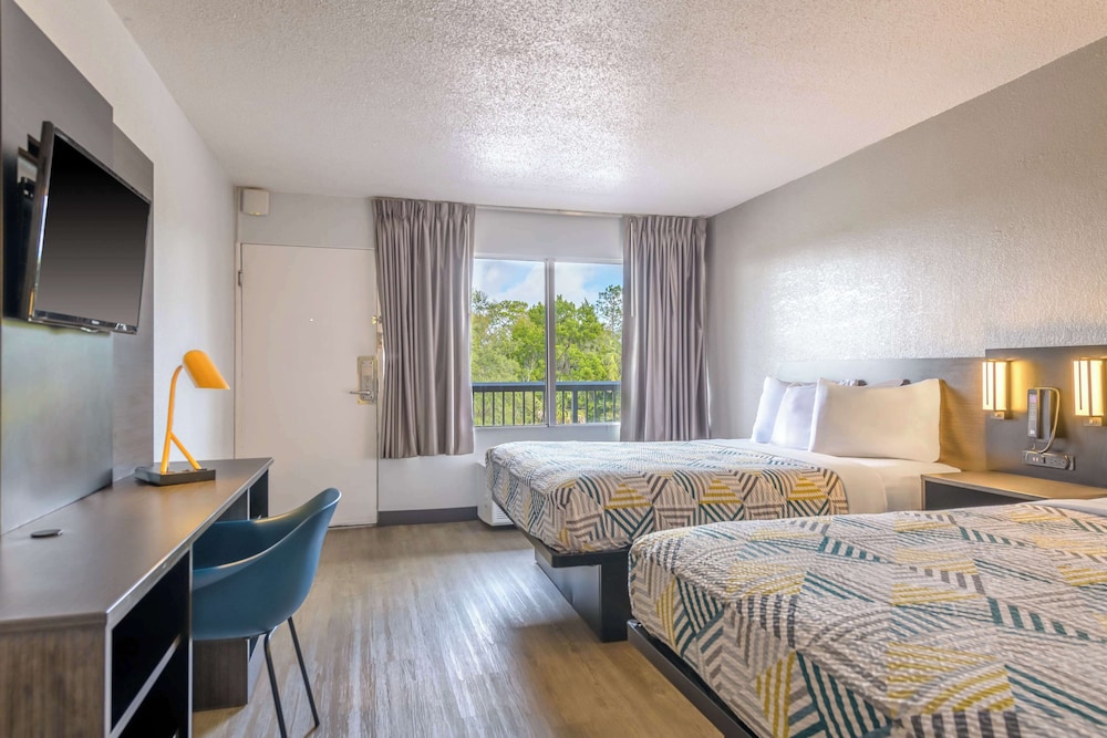 Motel6 Spring Hill, FL - Weeki Wachee 20/64