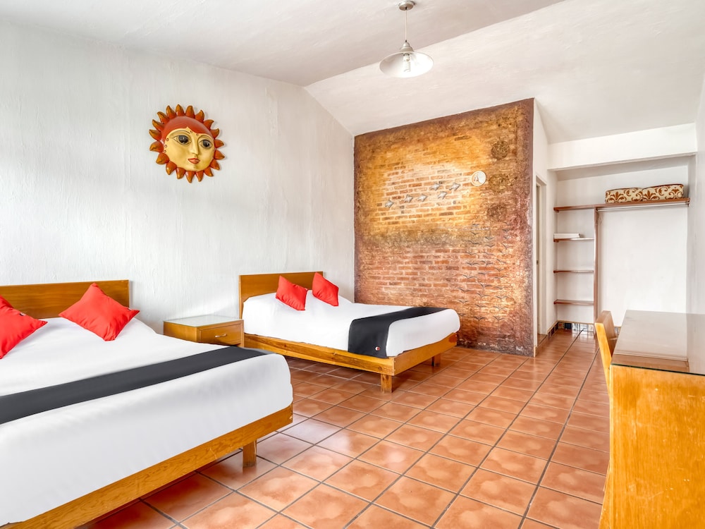 STANDARD, 2 DOUBLE BEDS