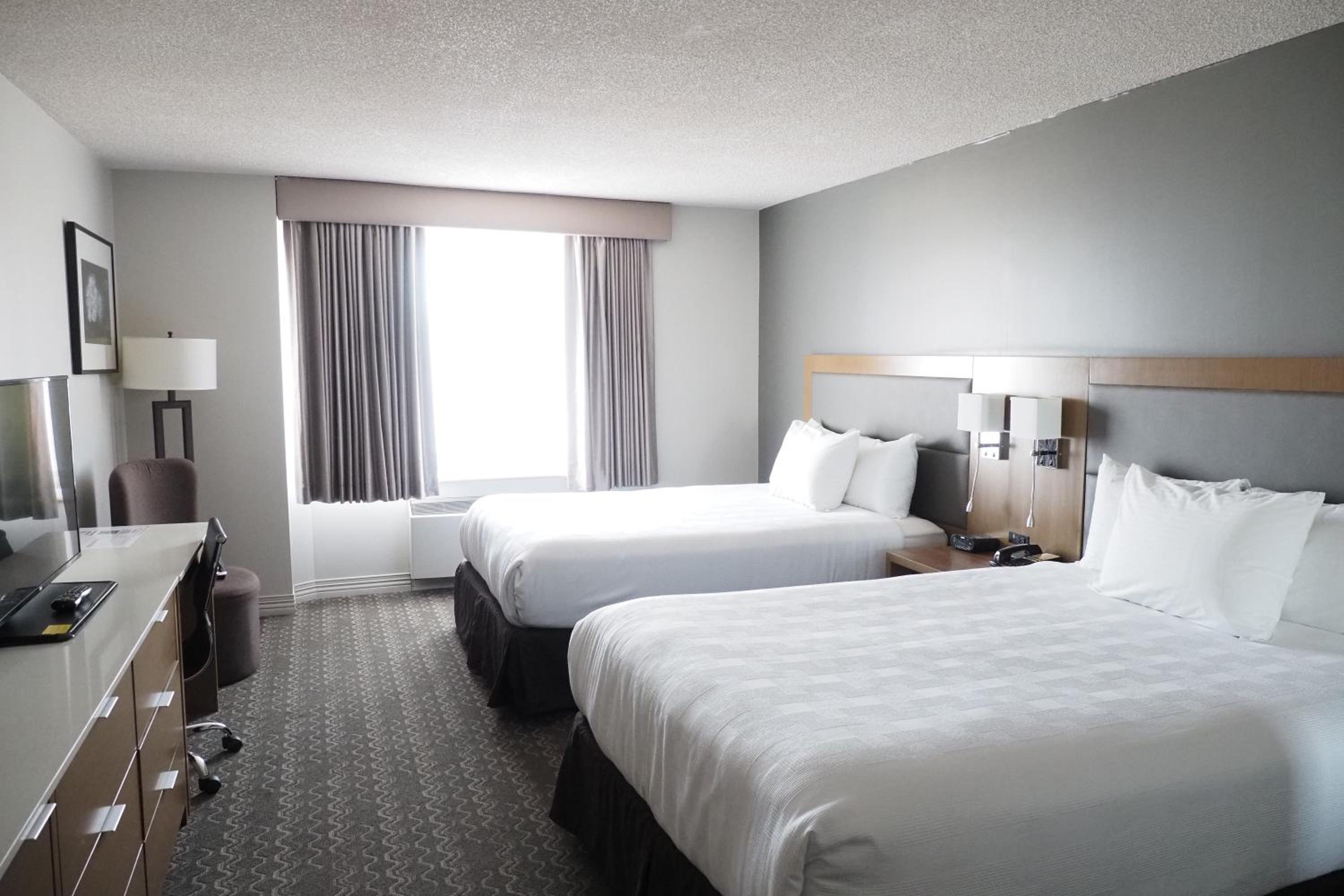 غرفة تنفيذية بسرير كينج وسريرين كوين، Best Western Plus Vancouver Airport Hotel 4/9