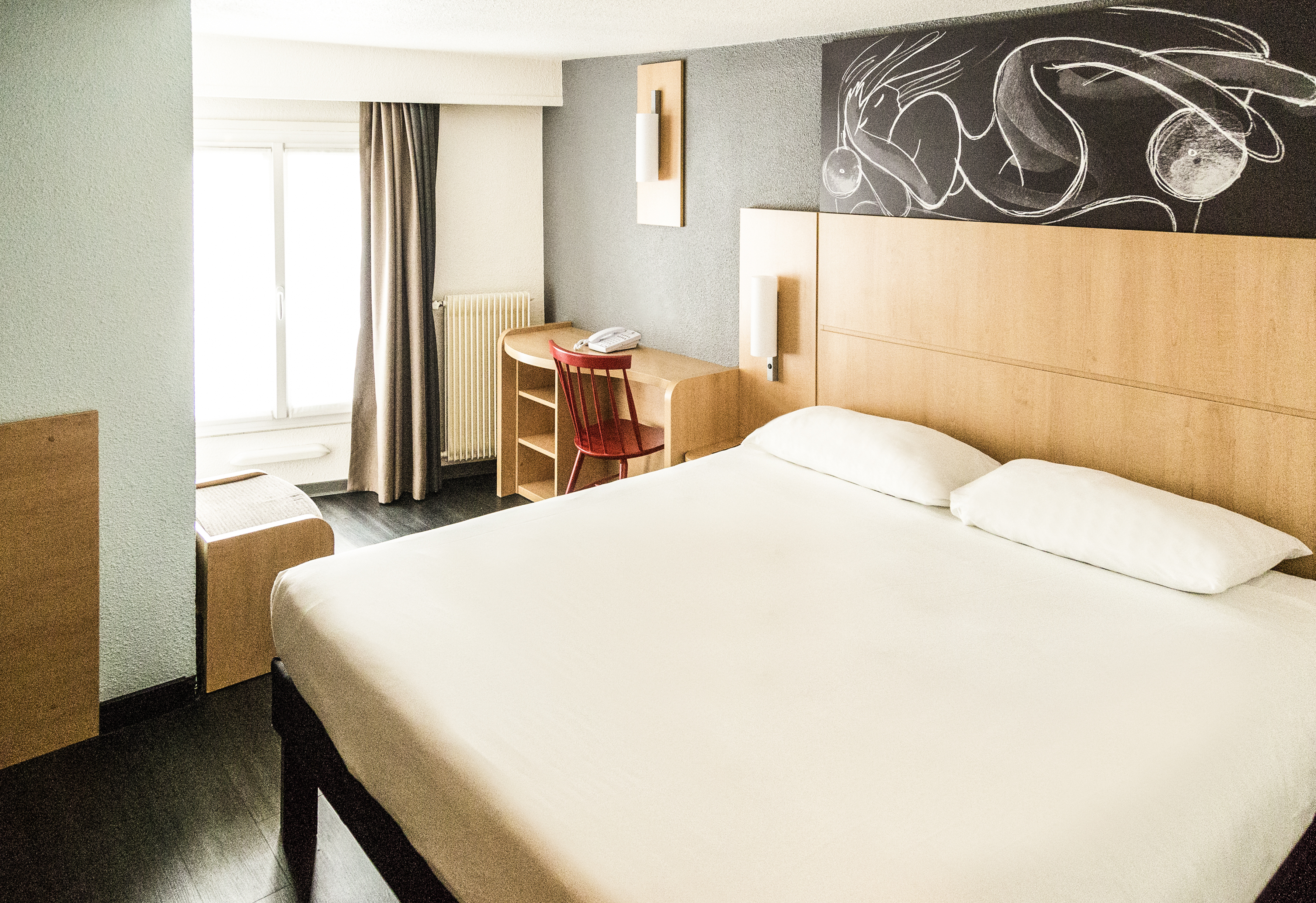 Room, Double Bed, ibis Paris Grands Boulevards Opera 9th Hotel 4/10