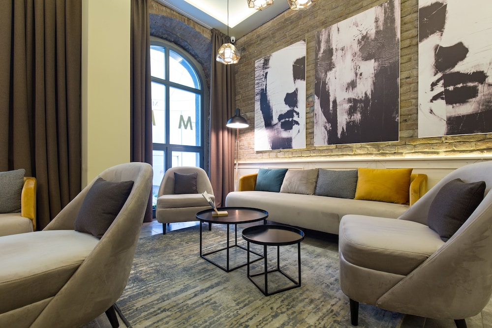Marquise Hotel 31/49