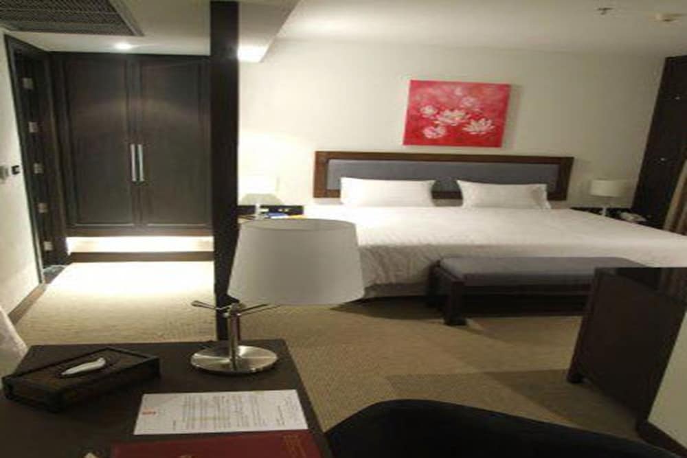 Sunee Grand Hotel And Convention Center 17/41