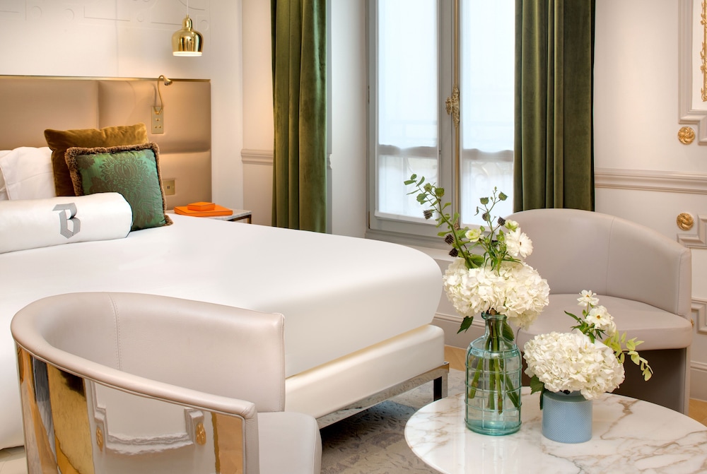 HAUSSMANN, DELUXE