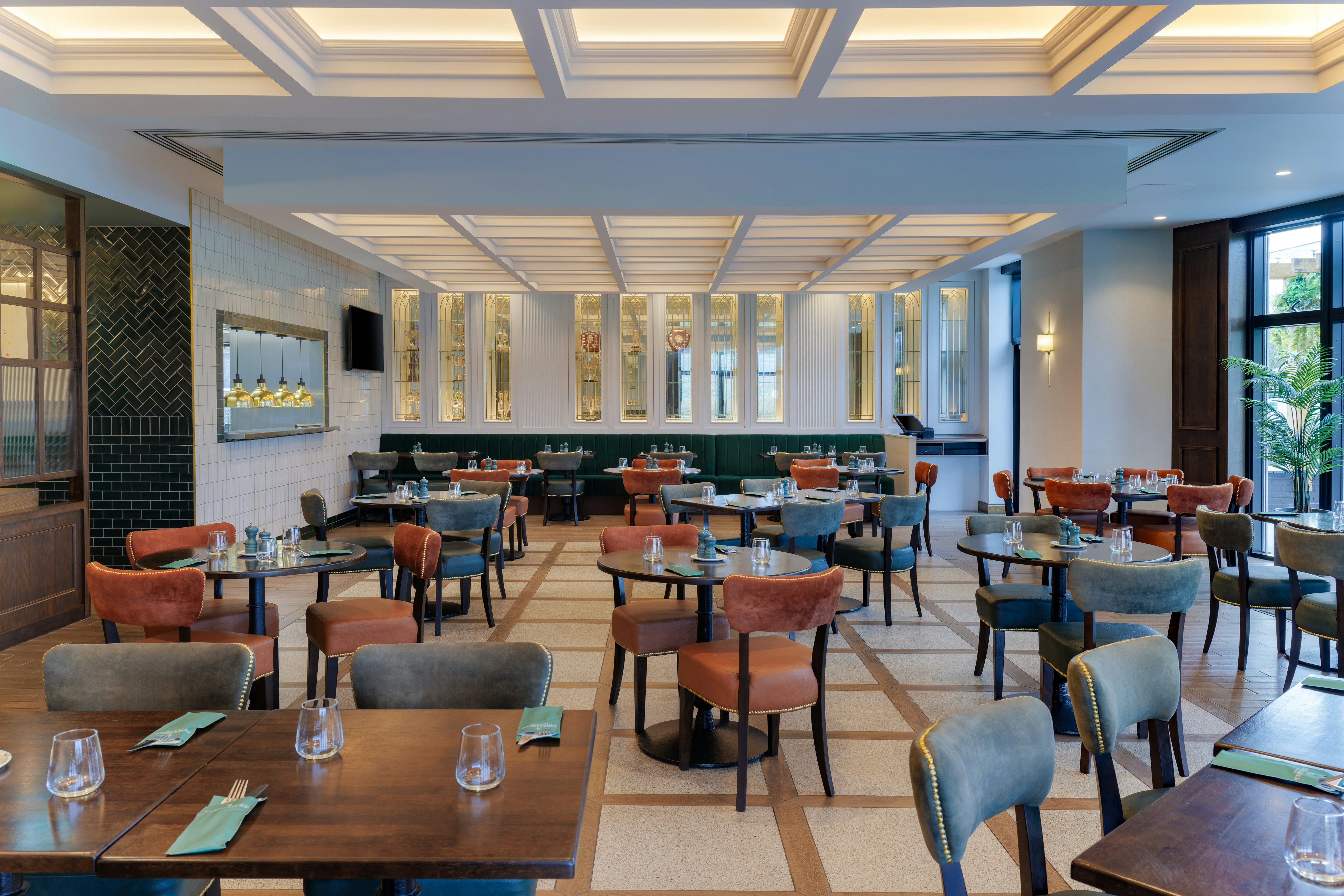 DoubleTree by Hilton Belfast Templepatrick Golf & Country Club 56/76