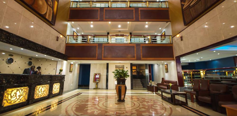 Grand Legacy Hotel 6/70