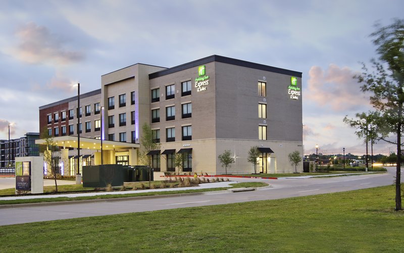 Holiday Inn Express & Suites Dallas-Frisco NW Toyota Stdm 52/52