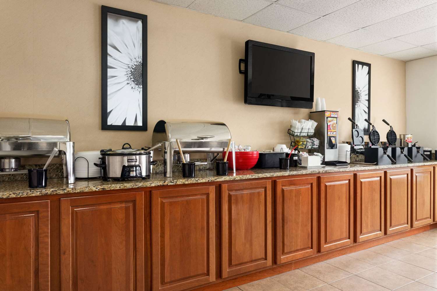 Ramada By Wyndham Pigeon Forge North 46/57