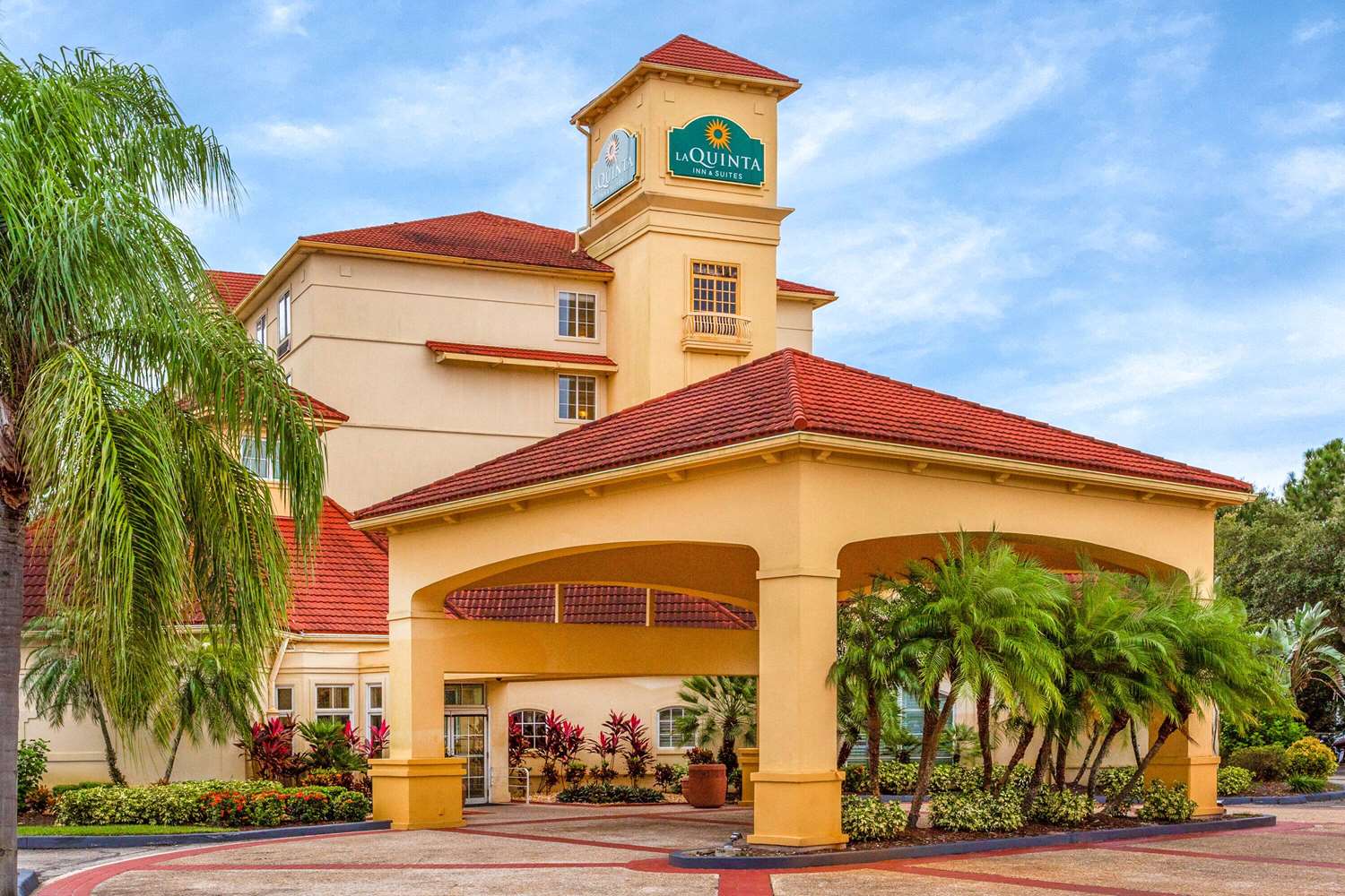 La Quinta Inn & Suites by Wyndham Lakeland West 2/23