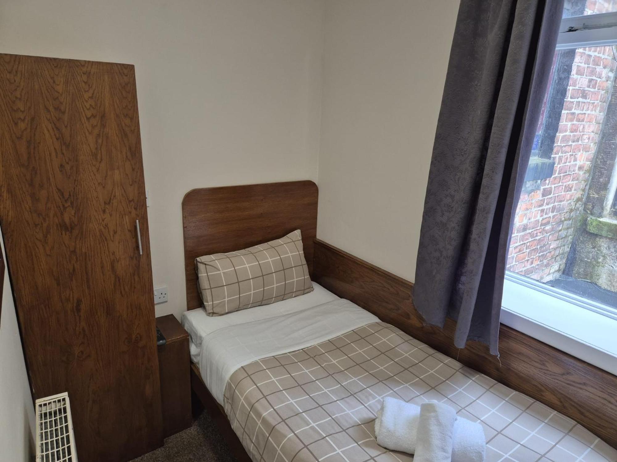 Room, Single, External Bathroom