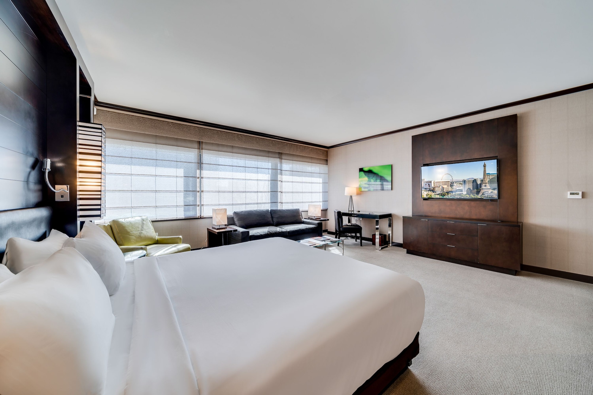 VDARA, STUDIO