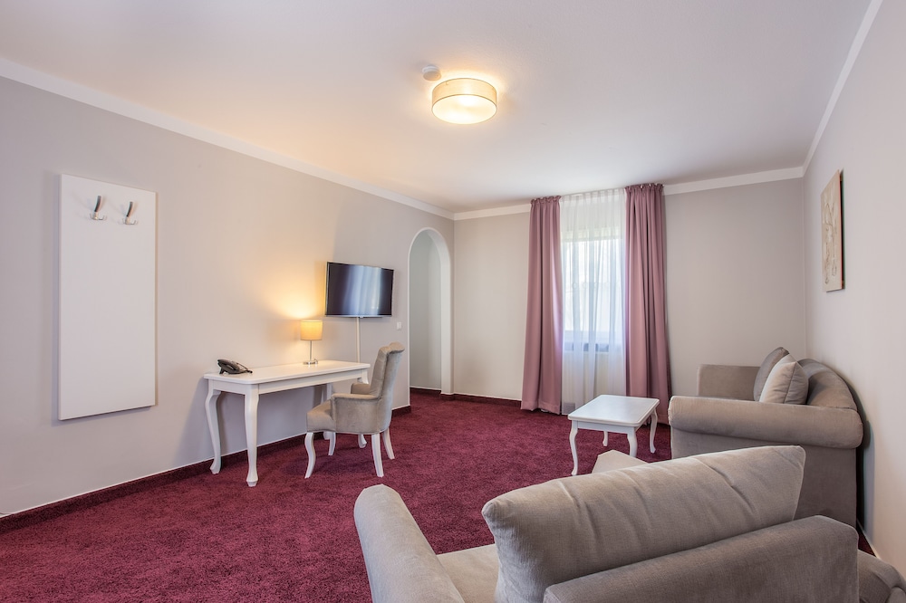 Halbersbacher. Hotel Annaberg 21/50