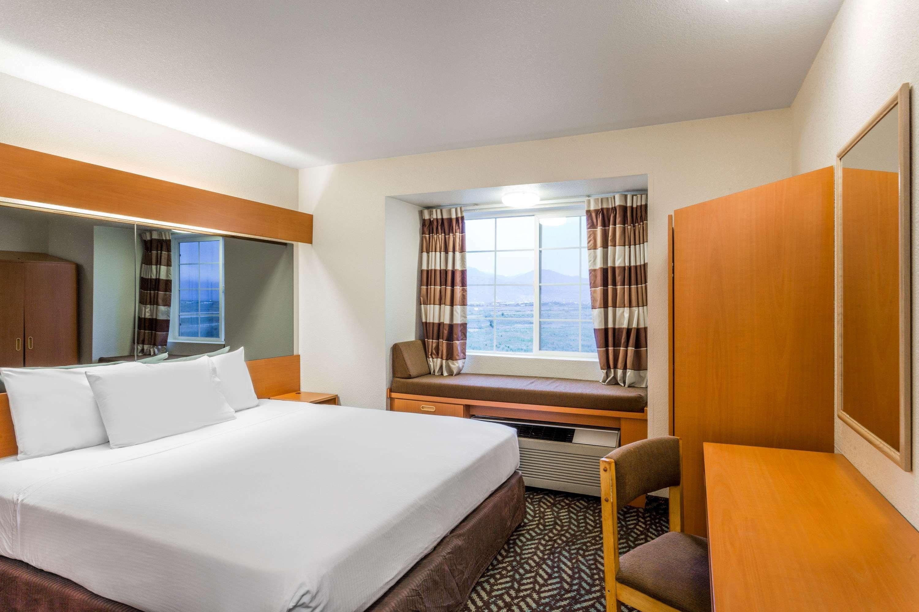 Suite, King Bed