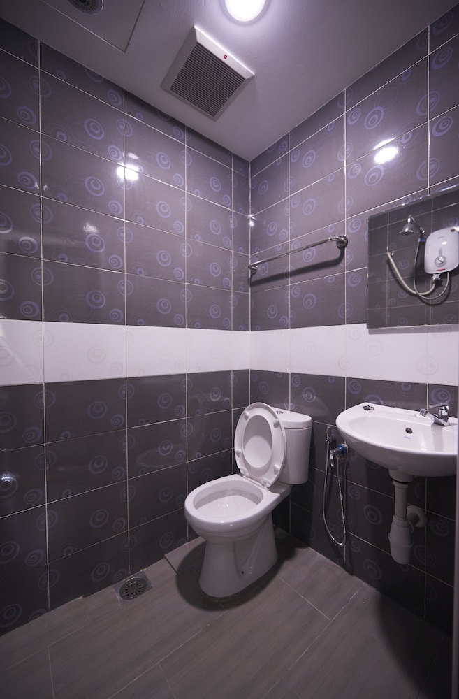 Ipoh Road Hotel 19/22