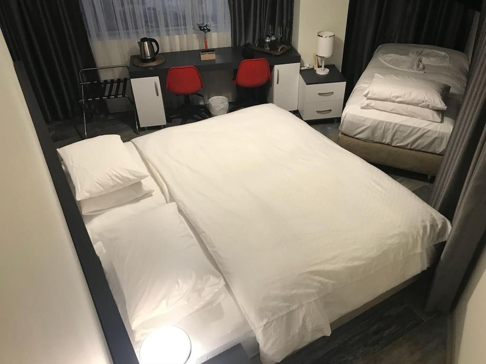 Eva Otel 31/50