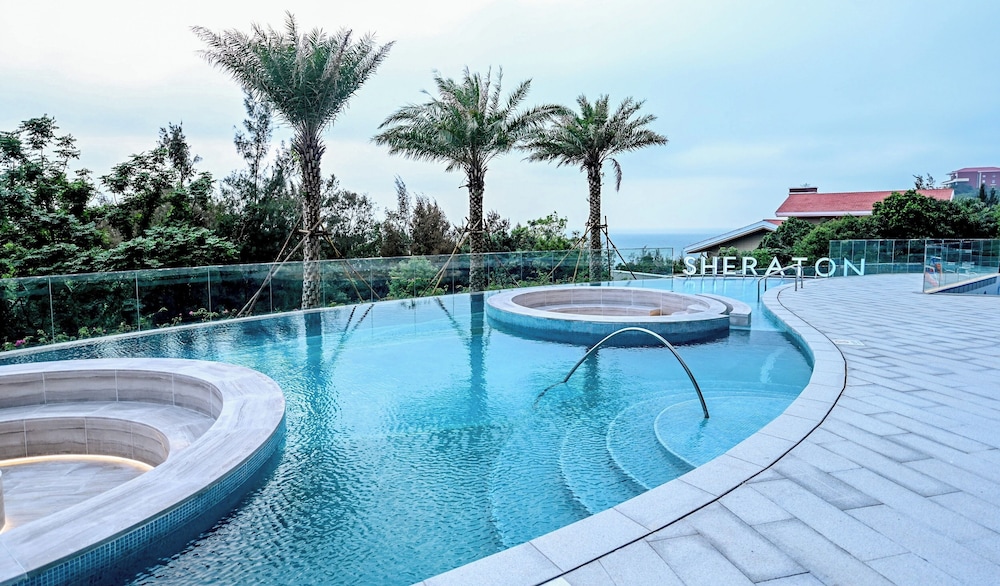 Sheraton Beihai Resort 35/64
