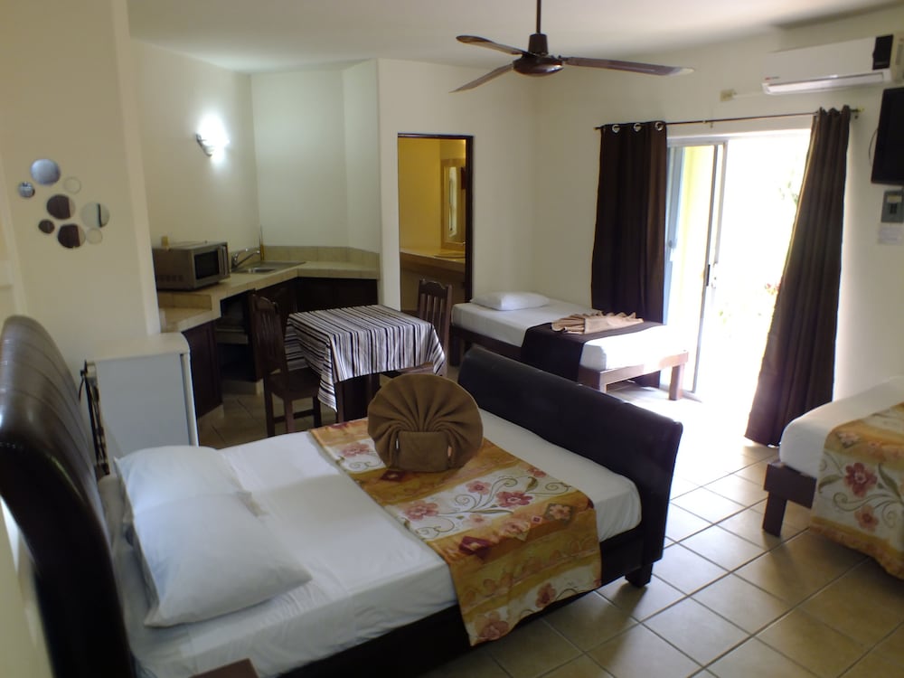 Sahara Hotel 17/71