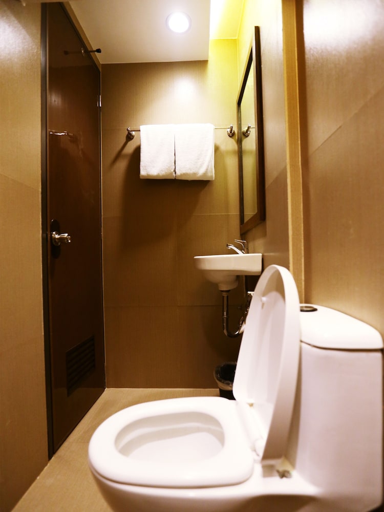 Hotel La Corona De Lipa 20/35
