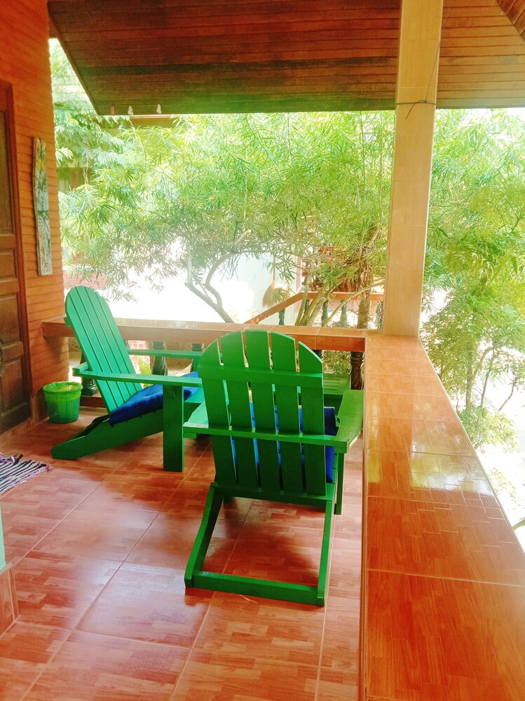 Seaboard Bungalows 44/72