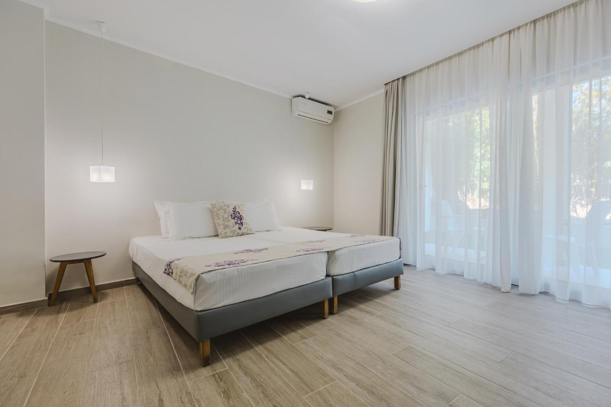 غرفة ديلوكس بسرير مزدوج بشرفة، Sunrise Zante - Adults Only Hotel 4/10