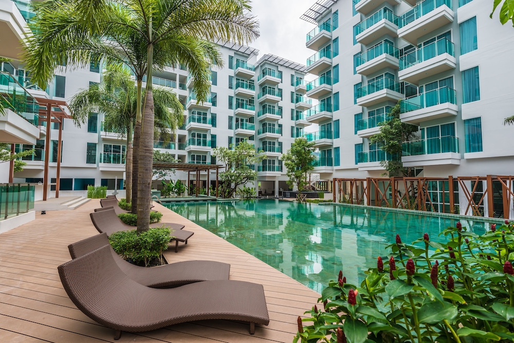 Fishermen's Harbour Urban Resort 47/50