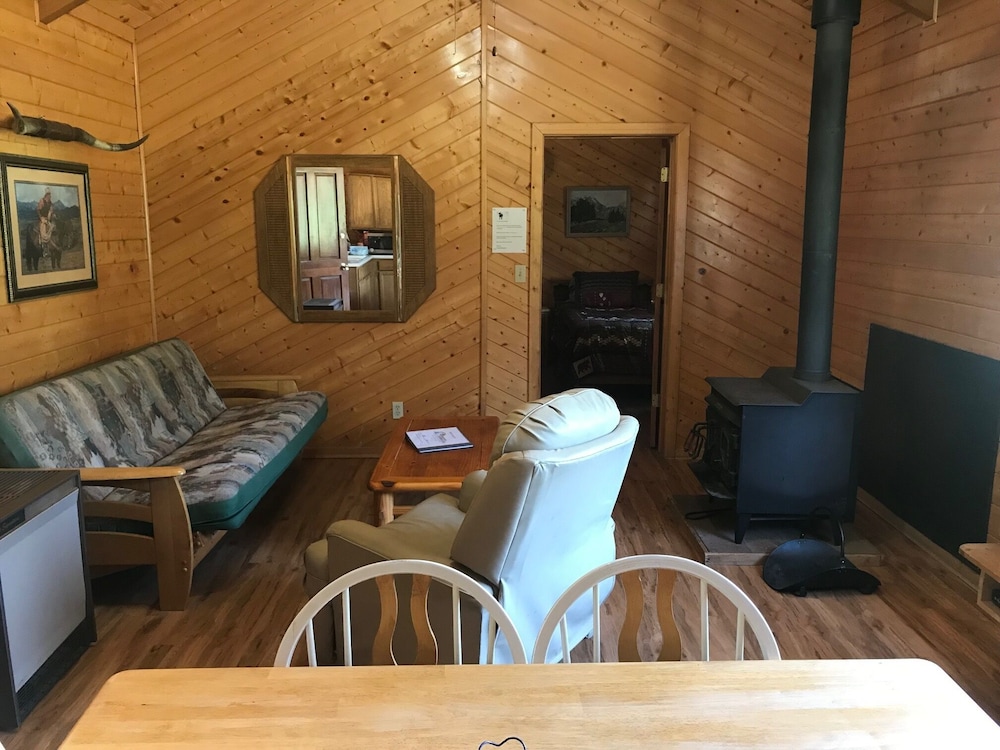 Grandview Cabins & RV Resort 36/50