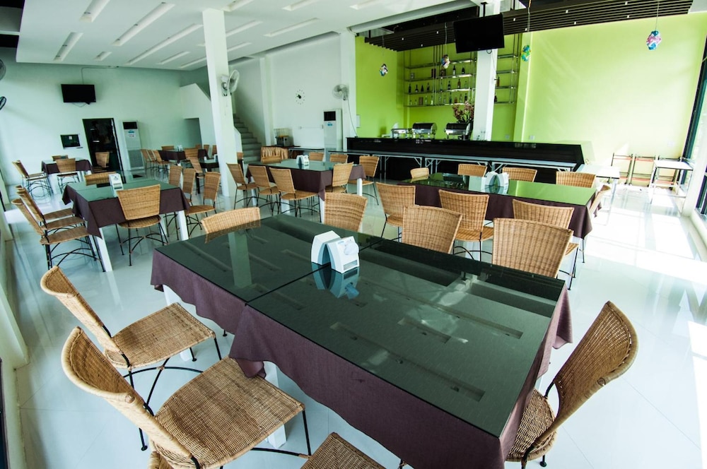 The Green Beach Resort 58/75