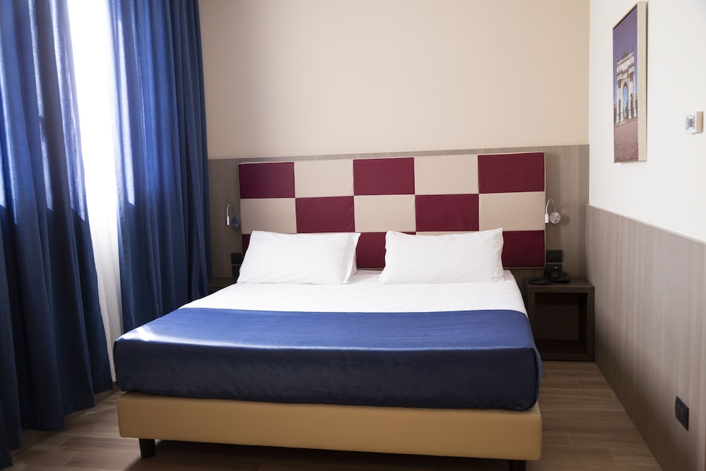 iH Hotels Milano St John 10/27