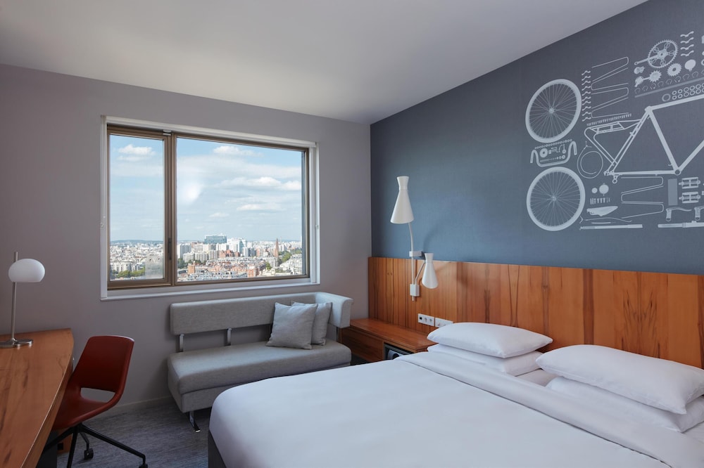 Hyatt Regency Paris Etoile Ex Concorde Lafayette 12/72