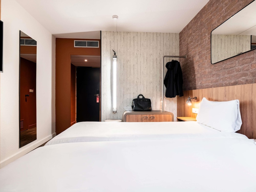 STANDARD, TWIN BEDS