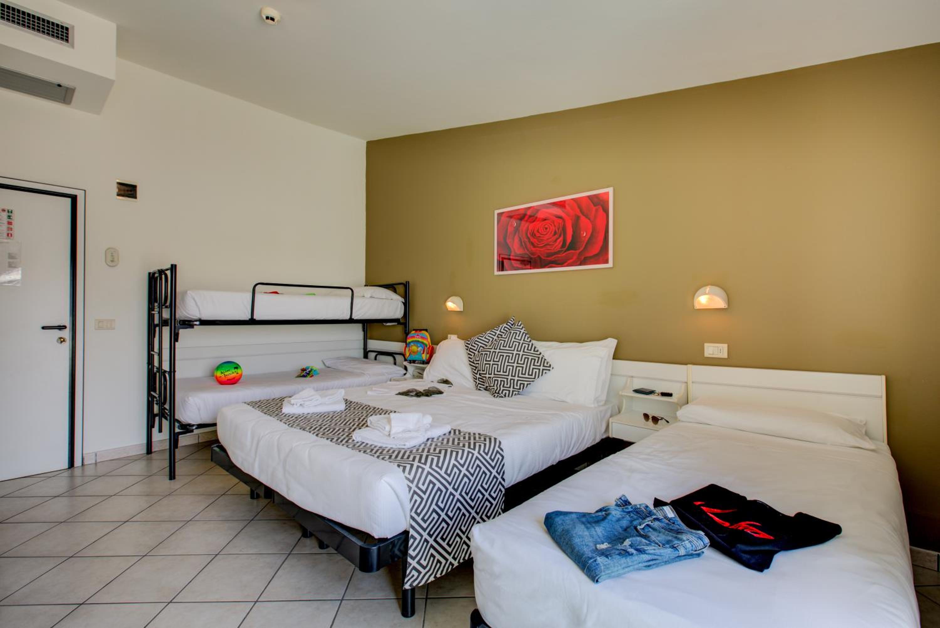 Christian Hotel 20/50