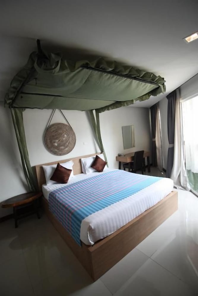Nakorn De Sukhothai Hip Hotel 22/47