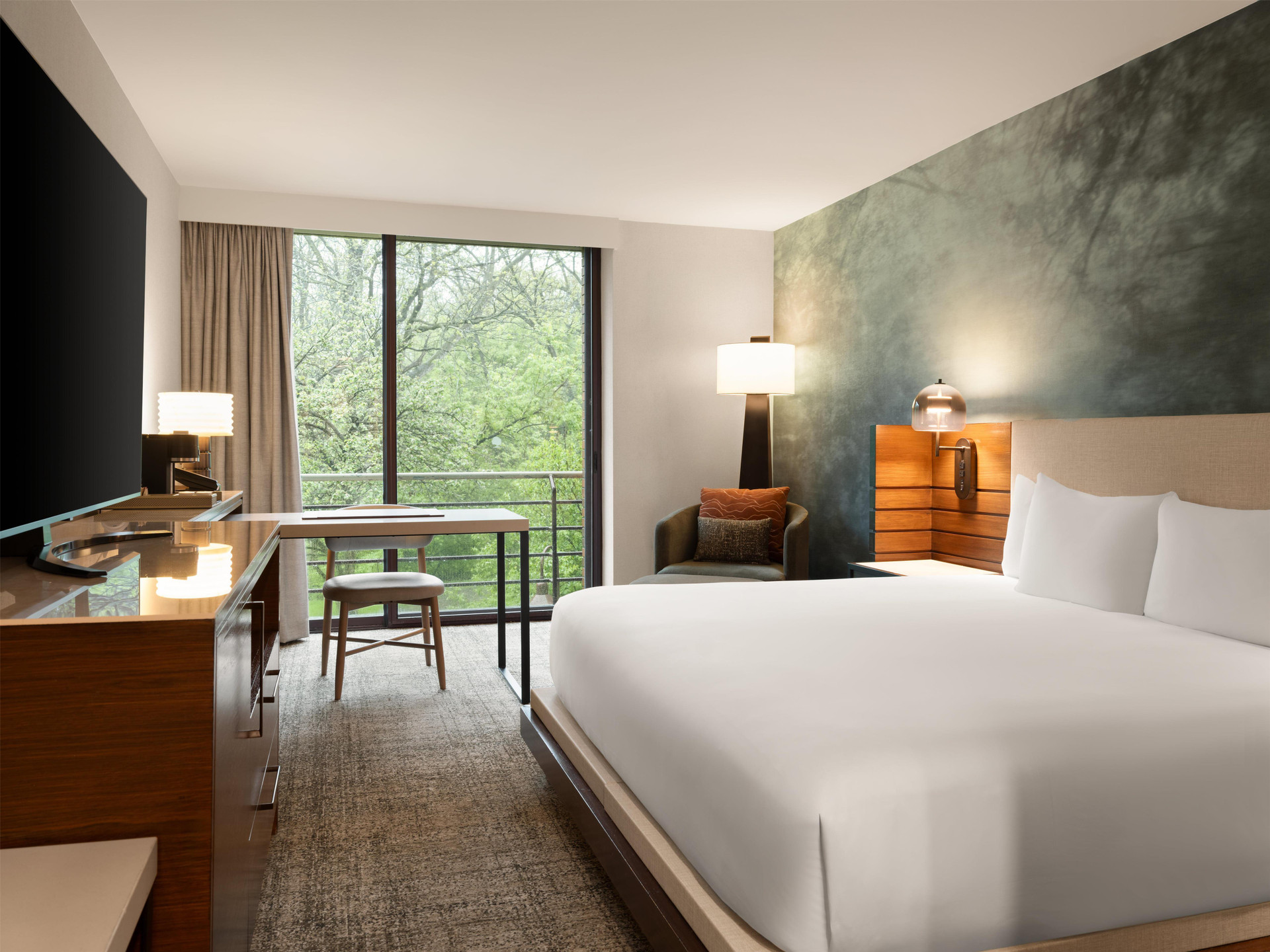 Room, King Bed, Woods View