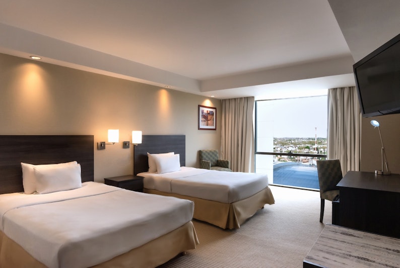 Hilton Mendoza 23/59
