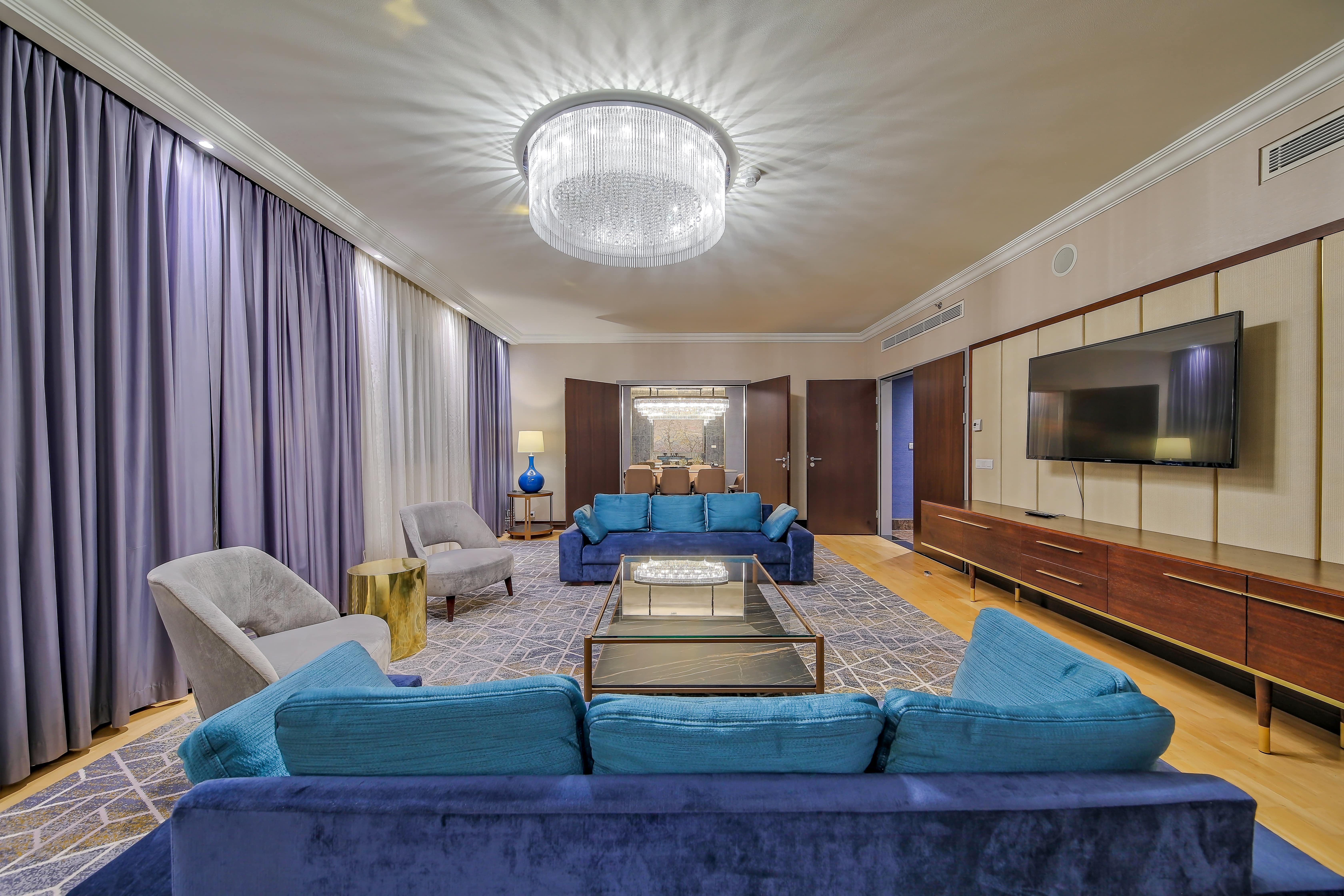 Intercontinental Warsaw 59/81