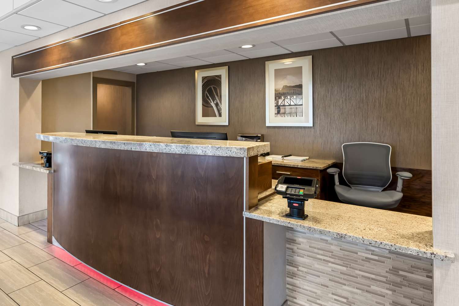 SureStay by Best Western SeaTac Airport North 3/18