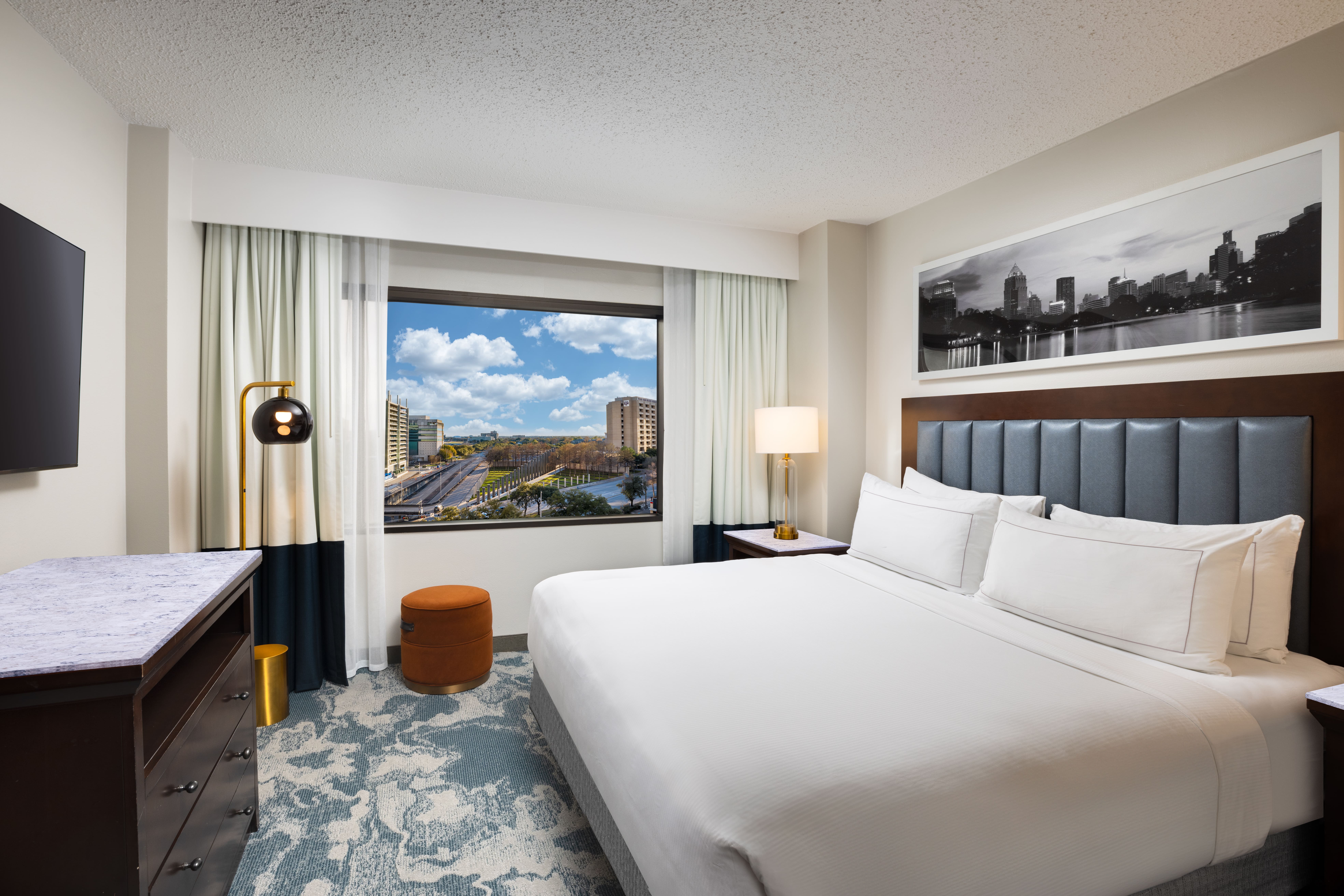 JUNIOR SUITE, KING BED, KITCHEN, ACCESSIBLE
