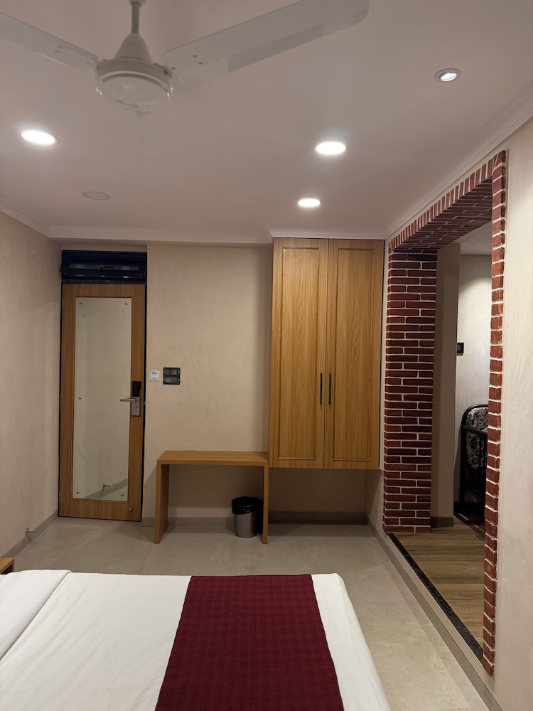 Hotel Beach Garden 7/50