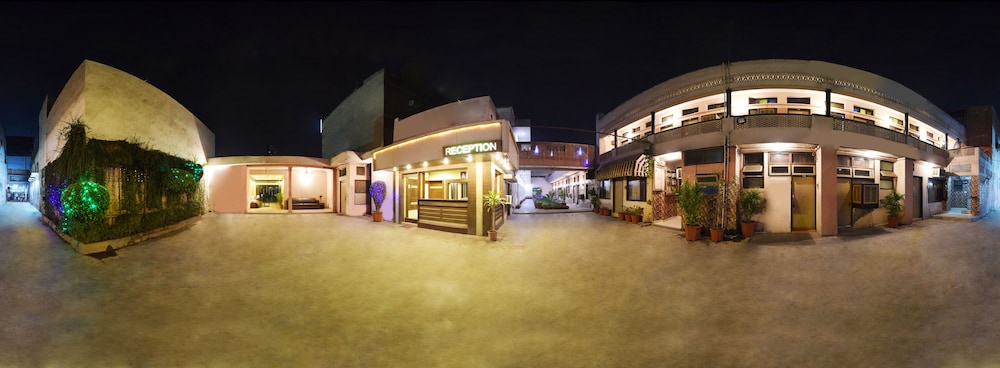 HOTEL PALACE 31/35