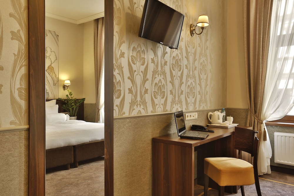 Hotel Amber Design 43/45