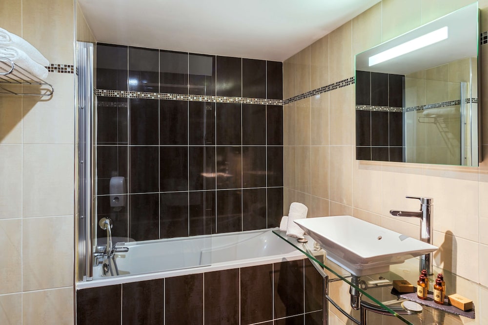Best Western Le Marquis de La Baume 11/40